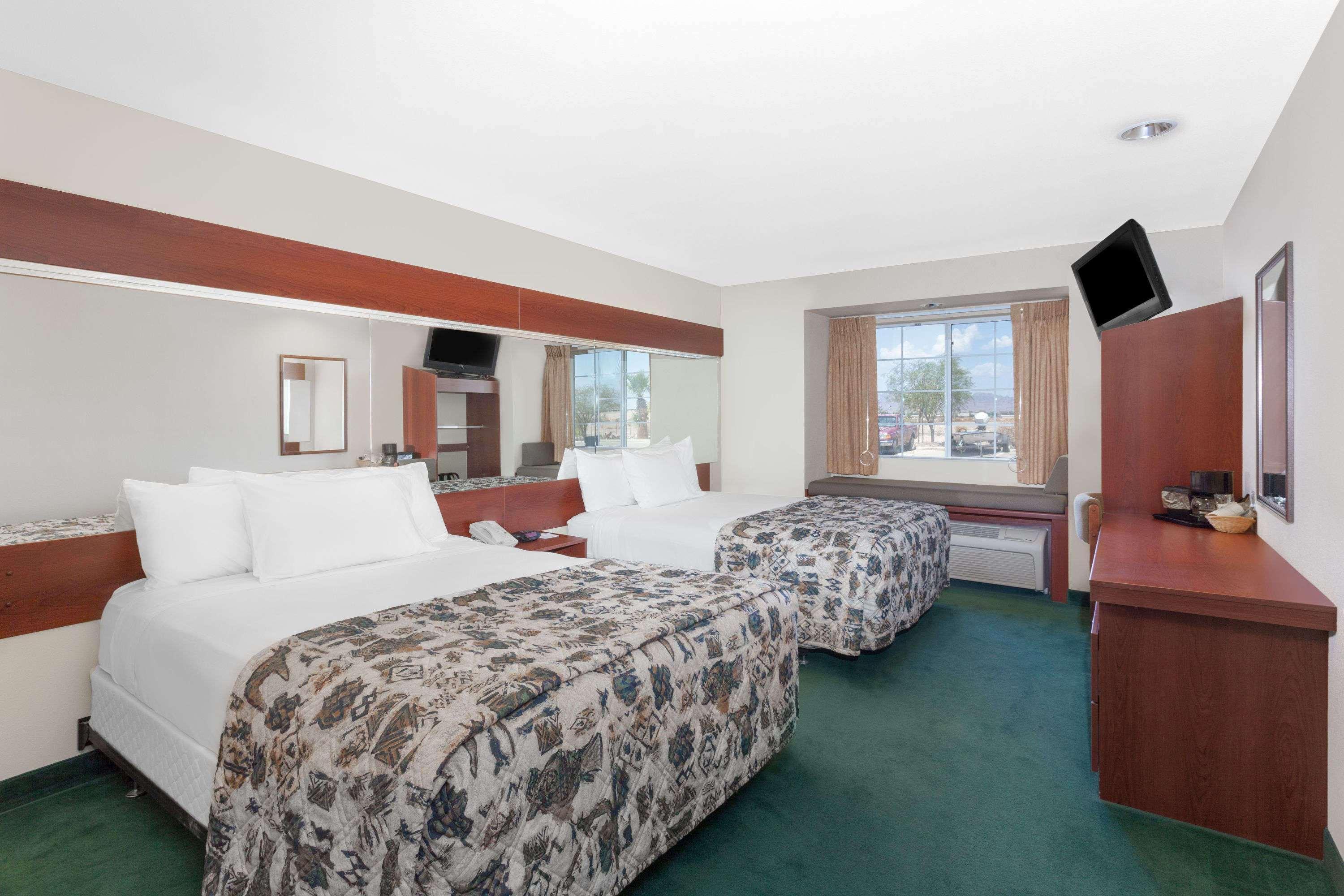Microtel Inn & Suites By Wyndham Wellton Extérieur photo