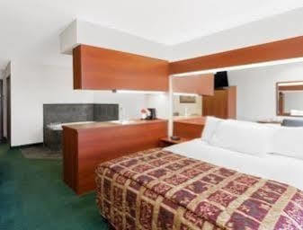 Microtel Inn & Suites By Wyndham Wellton Extérieur photo